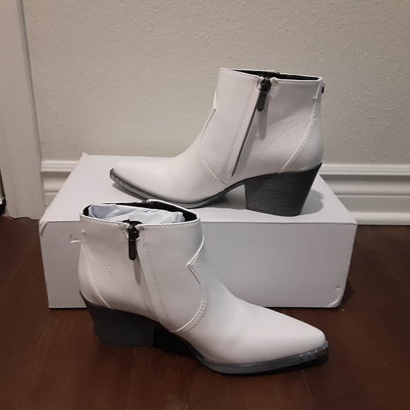 Circus by Sam Edelman - Picture 3 of 3